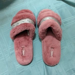 Puma fluffy slippers for women